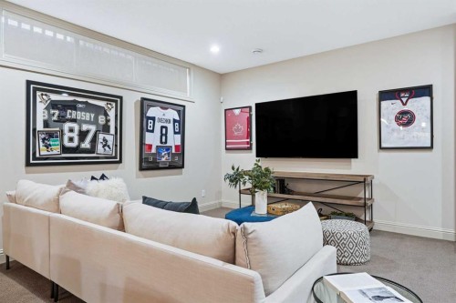4221 17 Street Sw, Calgary, AB - Indoor Photo Showing Living Room