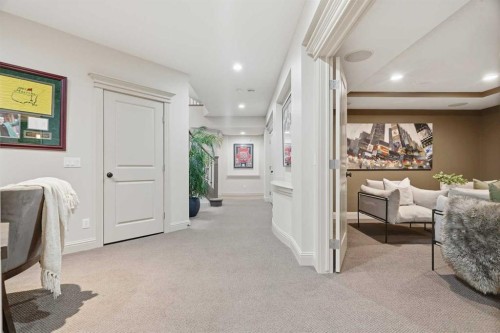 4221 17 Street Sw, Calgary, AB - Indoor