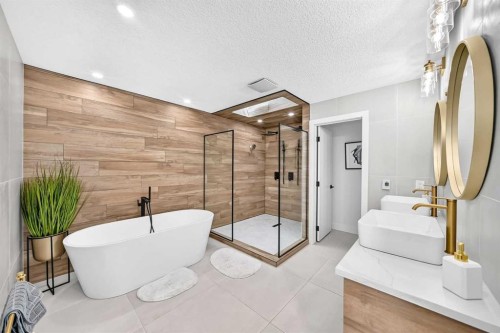 10909 Hidden Valley Drive Nw, Calgary, AB - Indoor Photo Showing Bathroom