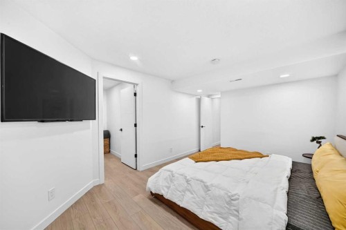 10909 Hidden Valley Drive Nw, Calgary, AB - Indoor Photo Showing Bedroom