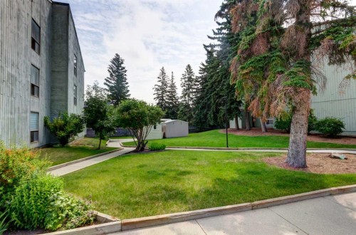 324-10120 Brookpark Boulevard Sw, Calgary, AB - Outdoor