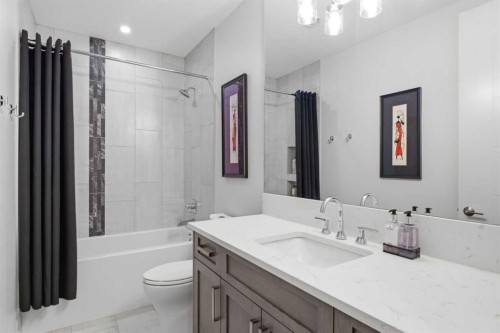 301-105 Lebel Crescent Nw, Calgary, AB - Indoor Photo Showing Bathroom