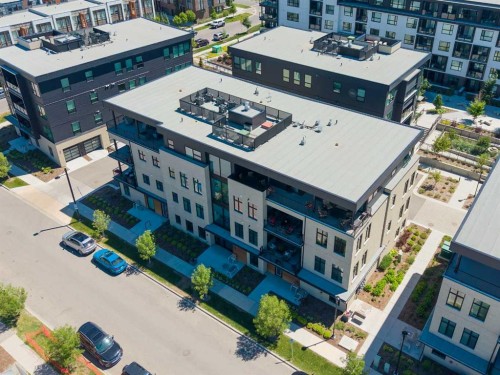 301-105 Lebel Crescent Nw, Calgary, AB - Outdoor
