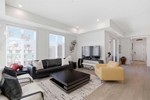 301-105 Lebel Crescent Nw, Calgary, AB - Indoor Photo Showing Living Room