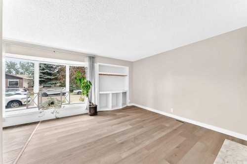 114 Midcrest Crescent Se, Calgary, AB 