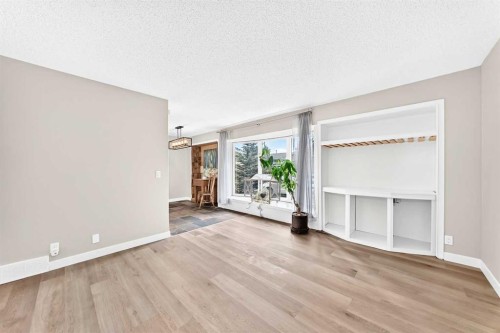 114 Midcrest Crescent Se, Calgary, AB 