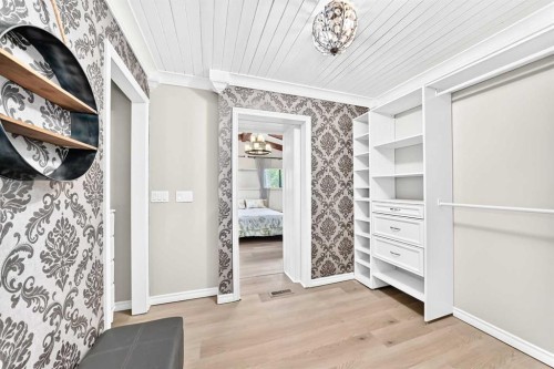 114 Midcrest Crescent Se, Calgary, AB 