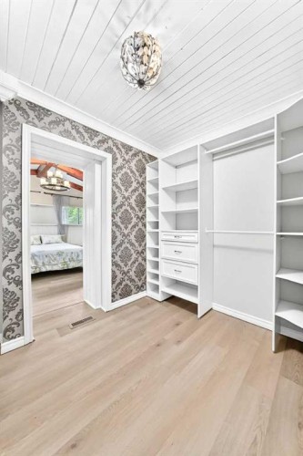 114 Midcrest Crescent Se, Calgary, AB 