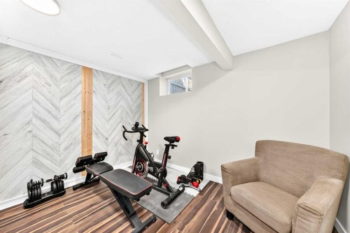 114 Midcrest Crescent Se, Calgary, AB 