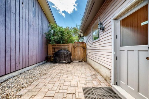 114 Midcrest Crescent Se, Calgary, AB 