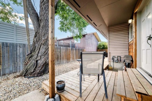 114 Midcrest Crescent Se, Calgary, AB 