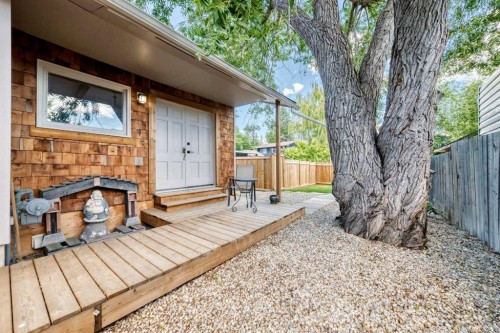 114 Midcrest Crescent Se, Calgary, AB 