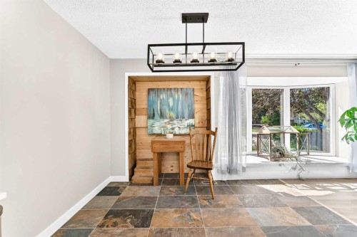 114 Midcrest Crescent Se, Calgary, AB 