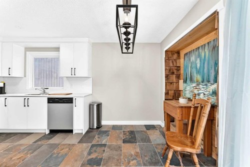 114 Midcrest Crescent Se, Calgary, AB 