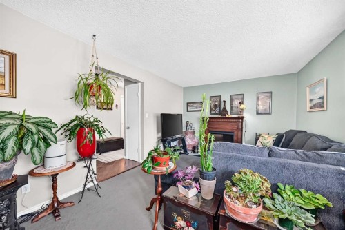 1926 28 Avenue Sw, Calgary, AB - Indoor