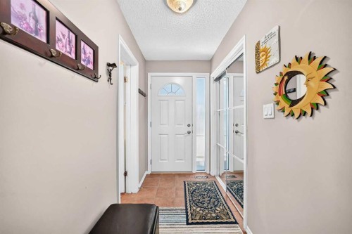 1926 28 Avenue Sw, Calgary, AB - Indoor Photo Showing Other Room