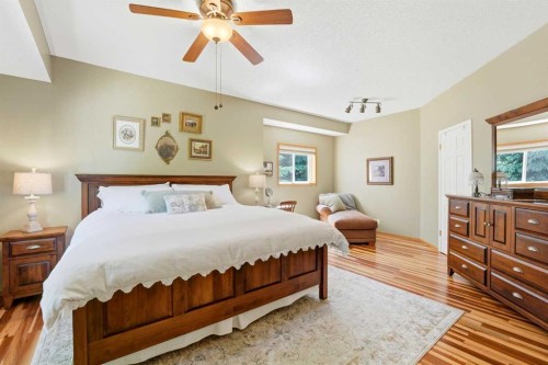 39 West Terrace Crescent, Cochrane, AB - Indoor Photo Showing Bedroom