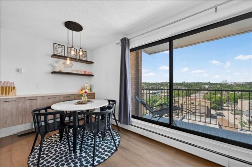 902-1330 15 Avenue Sw, Calgary, AB - Indoor Photo Showing Dining Room