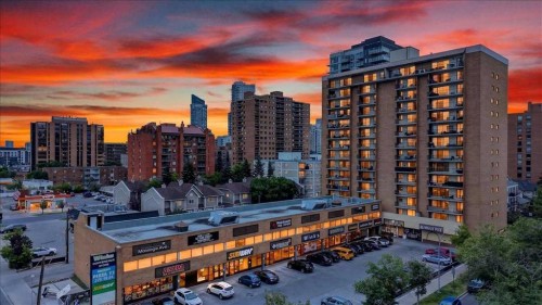 902-1330 15 Avenue Sw, Calgary, AB - Outdoor