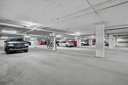 902-1330 15 Avenue Sw, Calgary, AB - Indoor Photo Showing Garage