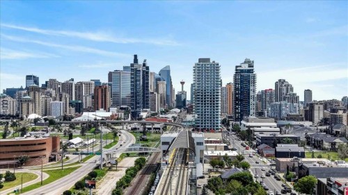 902-1330 15 Avenue Sw, Calgary, AB - Outdoor With View