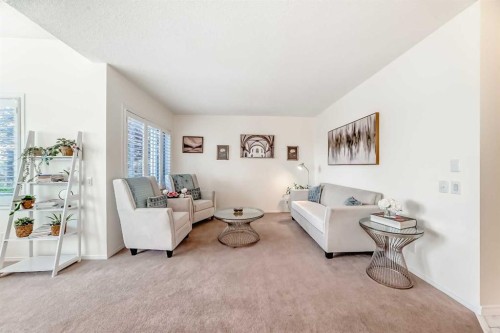82 Mt Gibraltar Heights Se, Calgary, AB 
