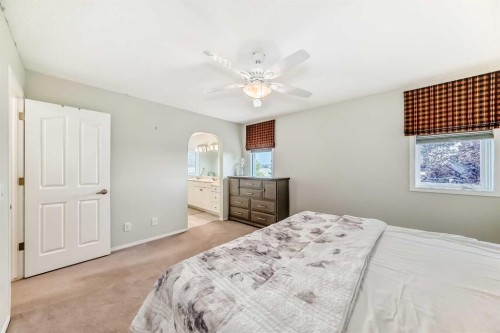 82 Mt Gibraltar Heights Se, Calgary, AB 