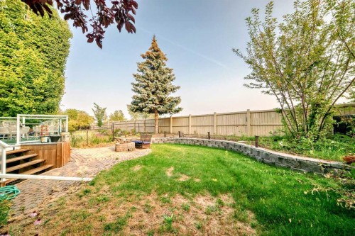 82 Mt Gibraltar Heights Se, Calgary, AB 
