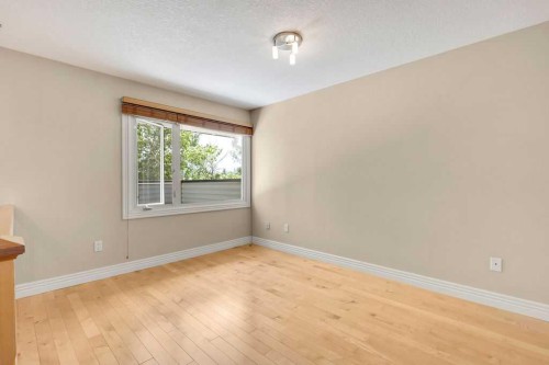 252-66 Glamis Green Sw, Calgary, AB - Indoor Photo Showing Other Room