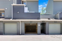 252-66 Glamis Green SW Calgary, AB T3E 6V1