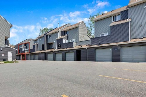 252-66 Glamis Green Sw, Calgary, AB - Outdoor