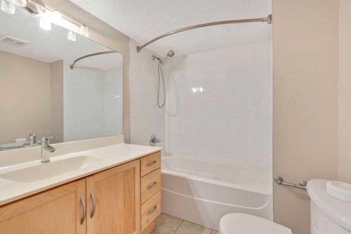 252-66 Glamis Green Sw, Calgary, AB - Indoor Photo Showing Bathroom