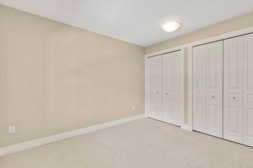 252-66 Glamis Green Sw, Calgary, AB - Indoor Photo Showing Other Room