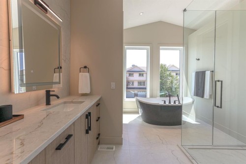 147 Heston Street Nw, Calgary, AB 