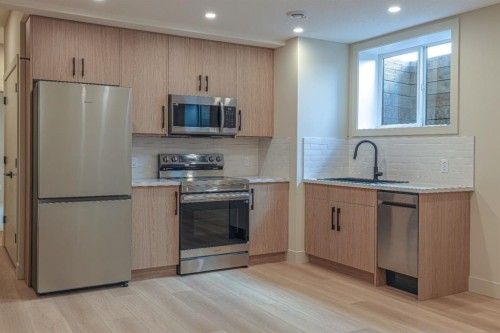 147 Heston Street Nw, Calgary, AB 