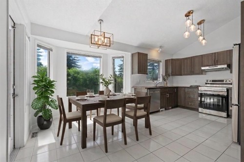 88 Sandringham Close Nw, Calgary, AB - Indoor