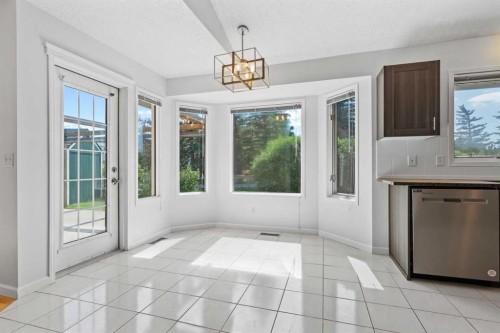 88 Sandringham Close Nw, Calgary, AB - Indoor