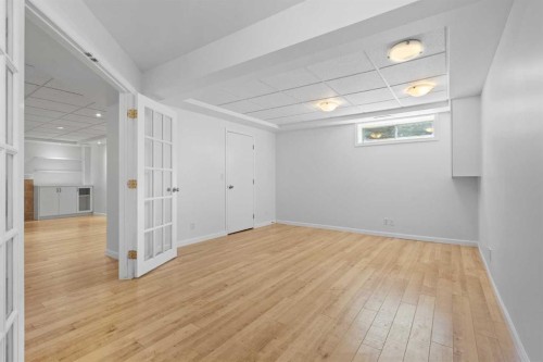 88 Sandringham Close Nw, Calgary, AB - Indoor Photo Showing Other Room