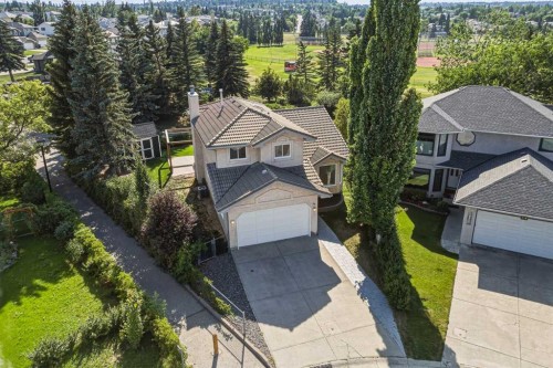 88 Sandringham Close Nw, Calgary, AB - Outdoor
