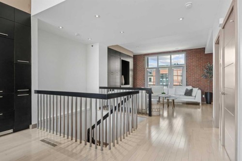 610 Aspen Meadows Hill Sw, Calgary, AB - Indoor Photo Showing Other Room