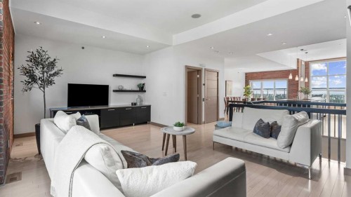610 Aspen Meadows Hill Sw, Calgary, AB - Indoor