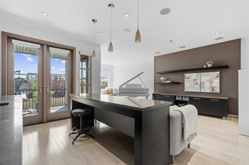 610 Aspen Meadows Hill Sw, Calgary, AB - Indoor