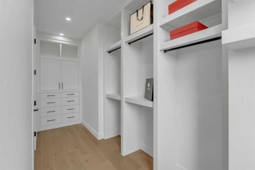 2136 5 Avenue Nw, Calgary, AB - Indoor