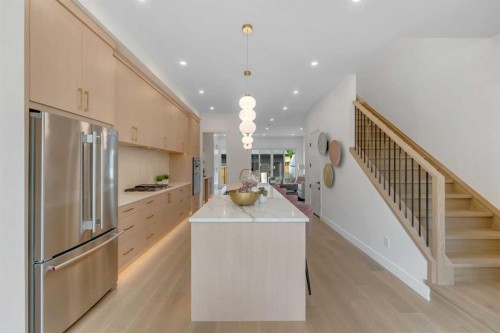 2136 5 Avenue Nw, Calgary, AB - Indoor