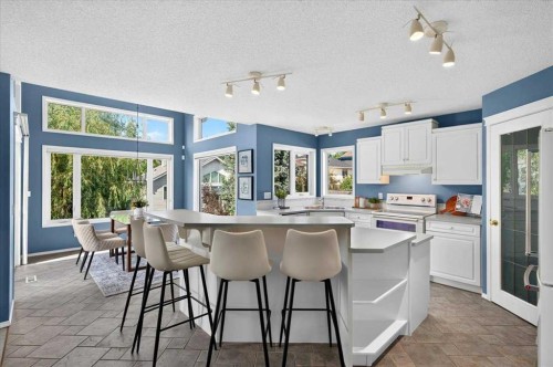 232 Douglas Glen Close Se, Calgary, AB - Indoor