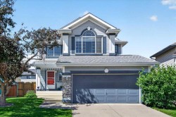 232 Douglas Glen Close SE Calgary, AB T2Z 2V7