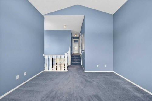 232 Douglas Glen Close Se, Calgary, AB - Indoor