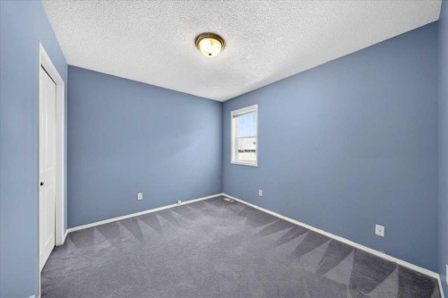 232 Douglas Glen Close Se, Calgary, AB - Indoor Photo Showing Other Room