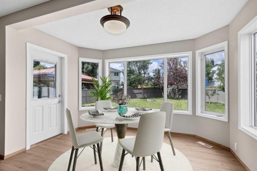 249 Scotia Point Nw, Calgary, AB - Indoor Photo Showing Dining Room