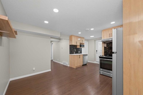 7 Panora Square Nw, Calgary, AB 